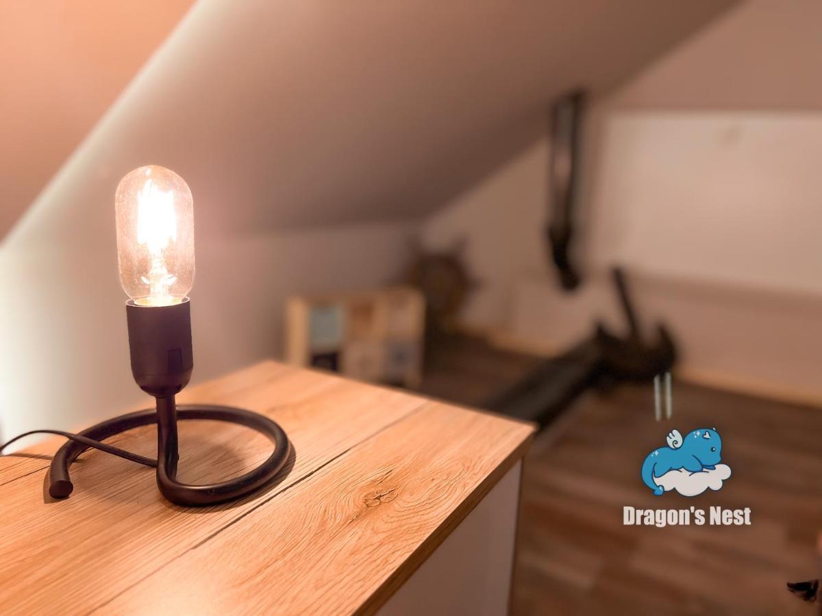 Dragon's Nest: Cozy & Modern Attic Loft Nuremberg *