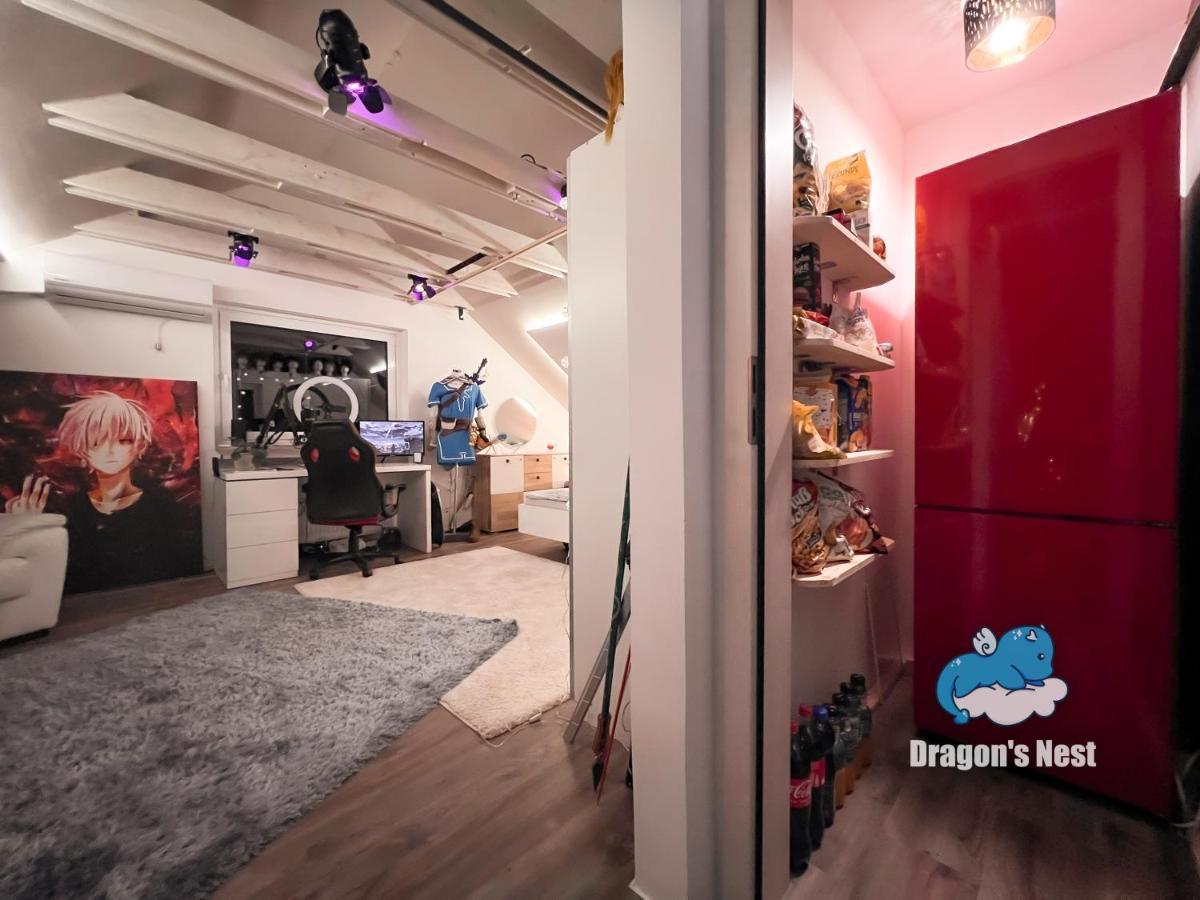 Dragon's Nest: Cozy & Modern Attic Loft Nuremberg Apartment Schwaig bei Nurnberg