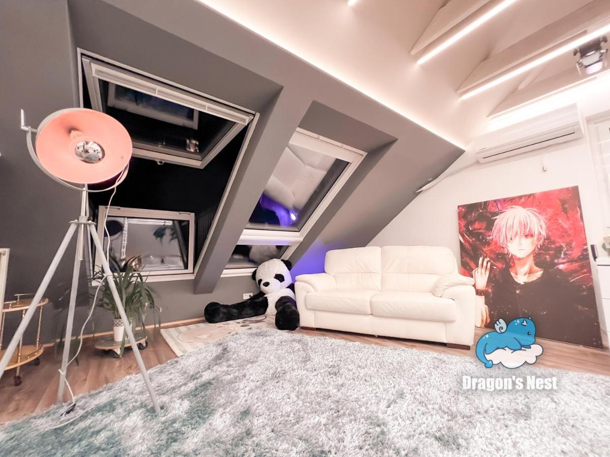 Dragon's Nest: Cozy & Modern Attic Loft Nuremberg Schwaig bei Nurnberg