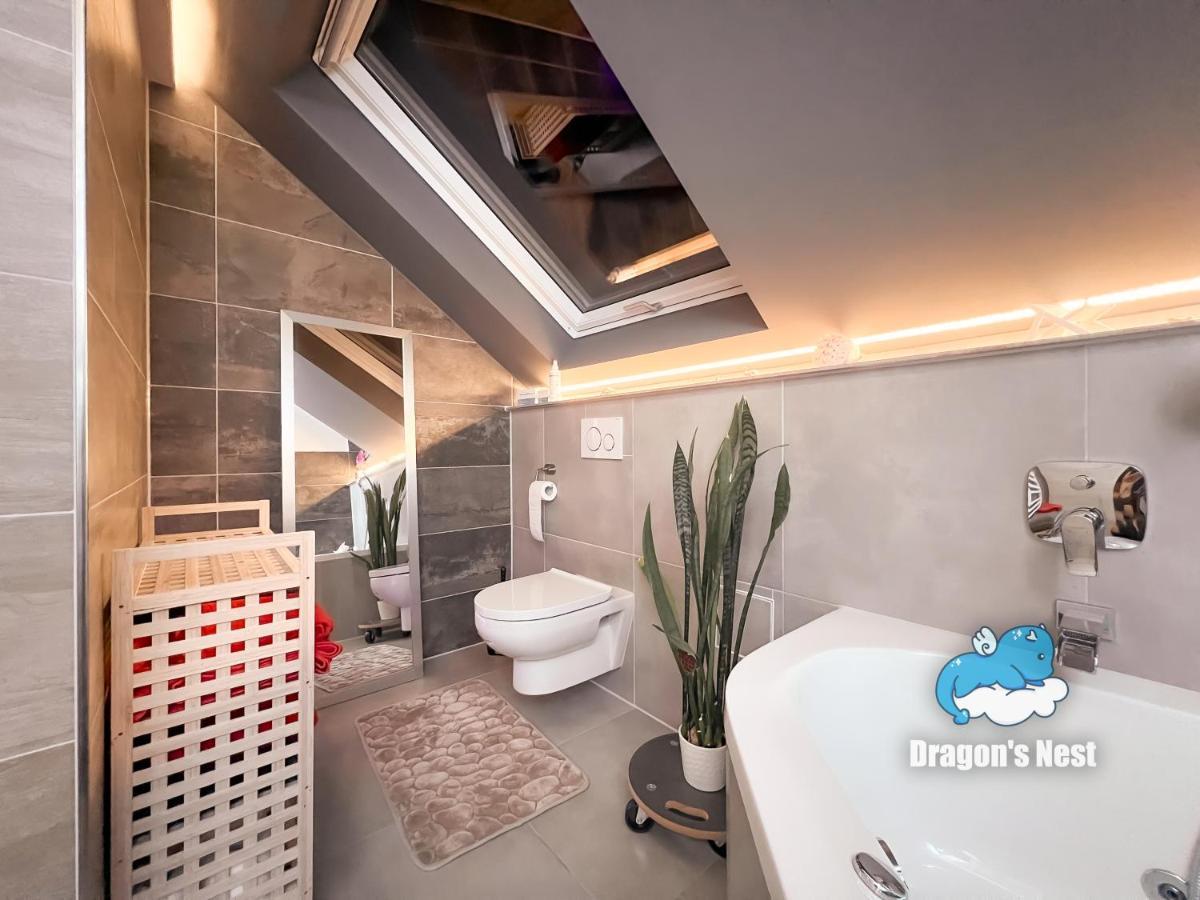 Dragon's Nest: Cozy & Modern Attic Loft Nuremberg *