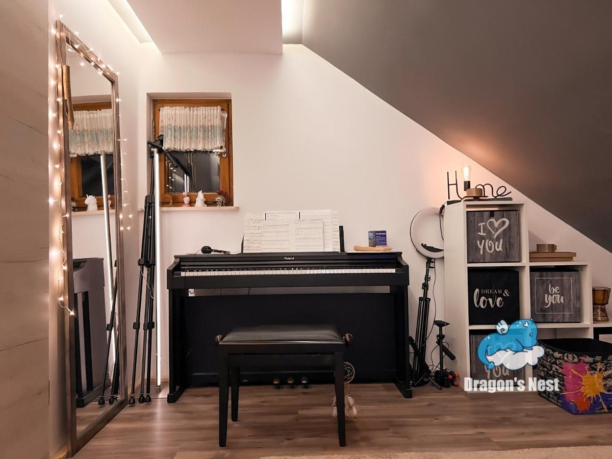 Apartment Dragon's Nest: Cozy & Modern Attic Loft Nuremberg