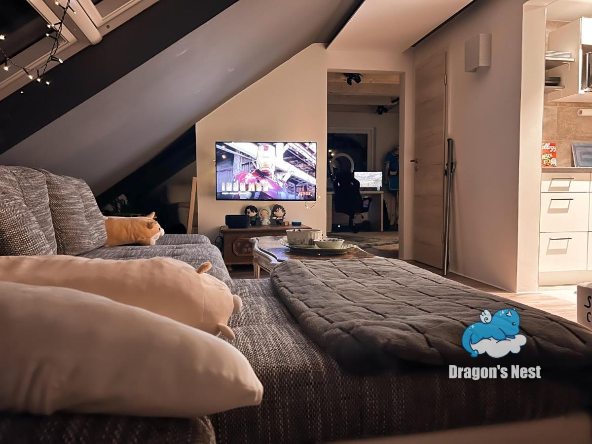 Dragon's Nest: Cozy & Modern Attic Loft Nuremberg *