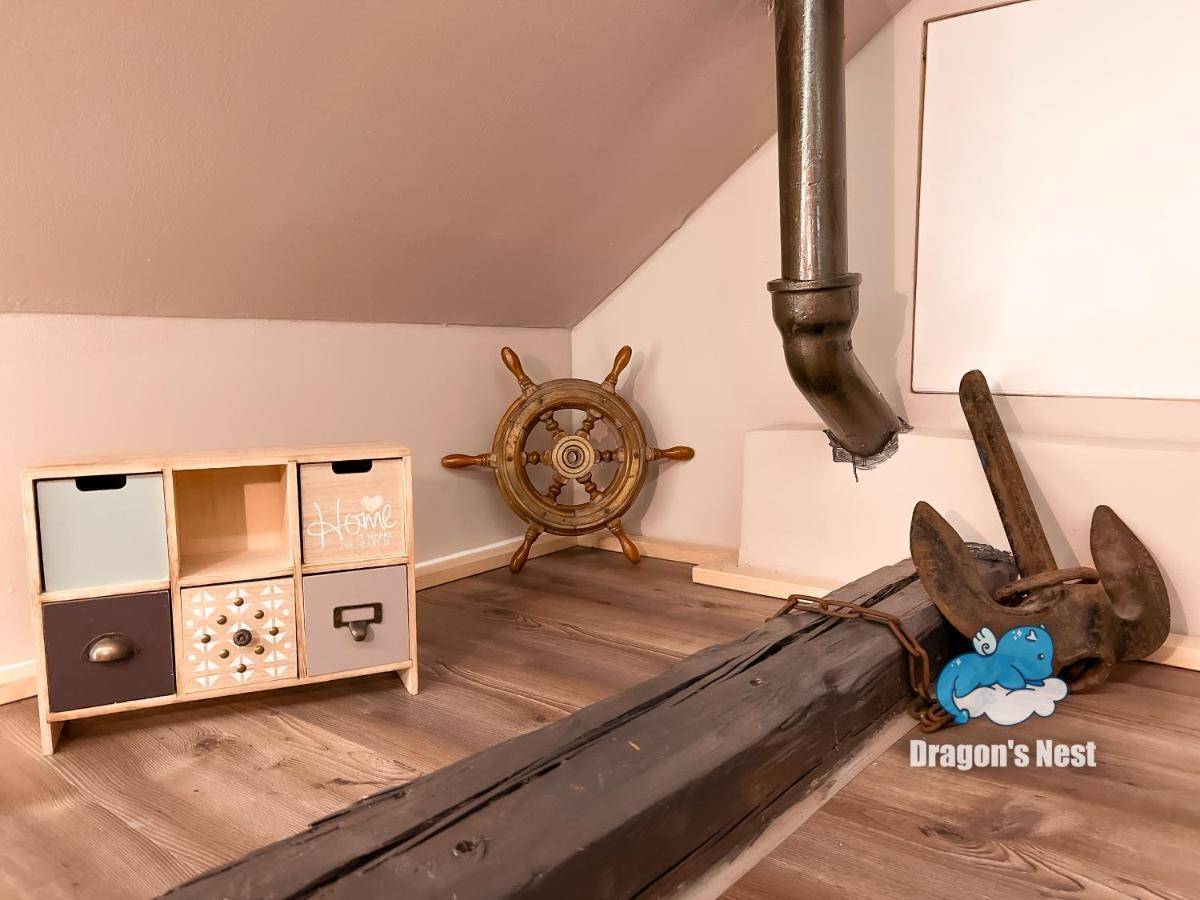 Dragon's Nest: Cozy & Modern Attic Loft Nuremberg Apartment
