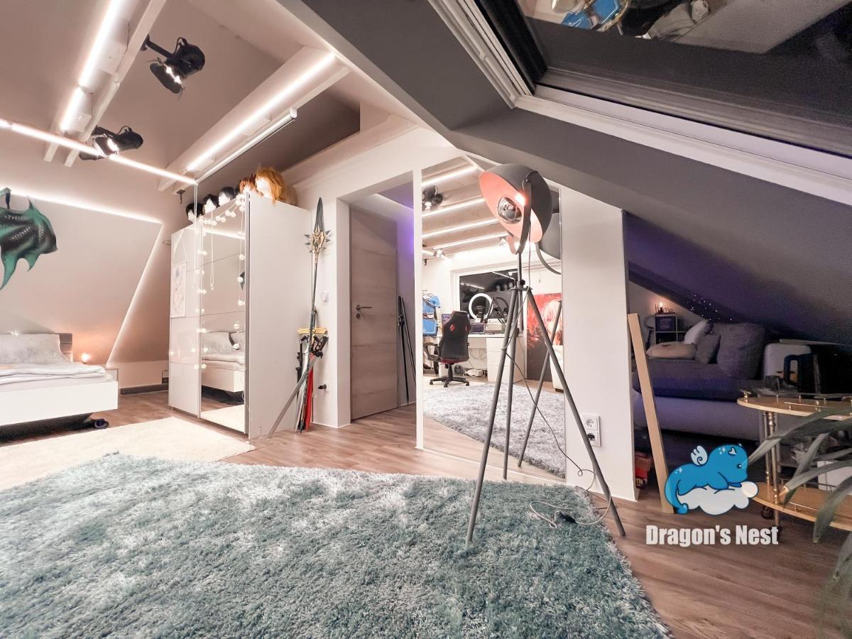 Dragon's Nest: Cozy & Modern Attic Loft Nuremberg Schwaig bei Nurnberg